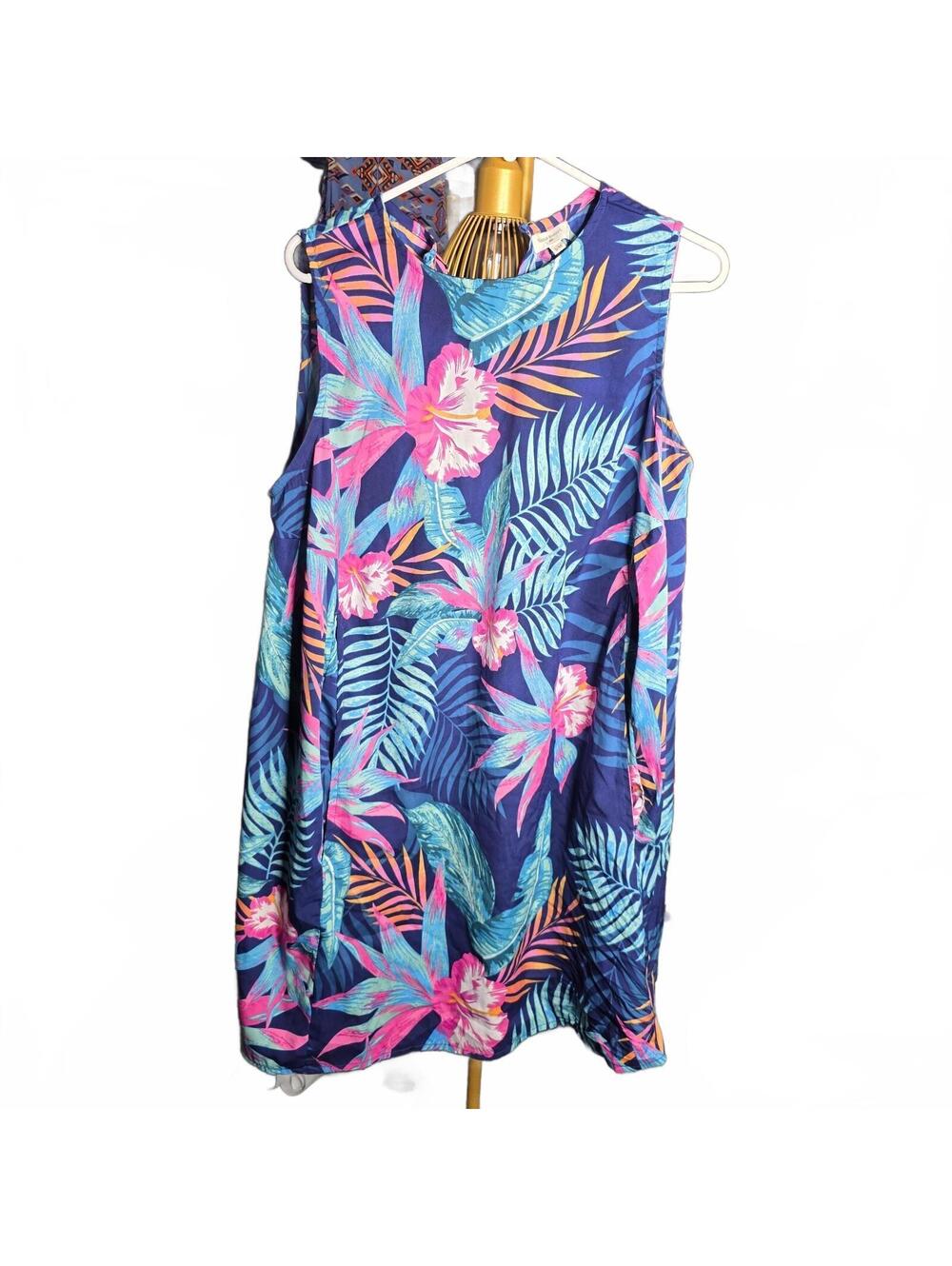 Wmn's Small World Market tropical sleeveless top